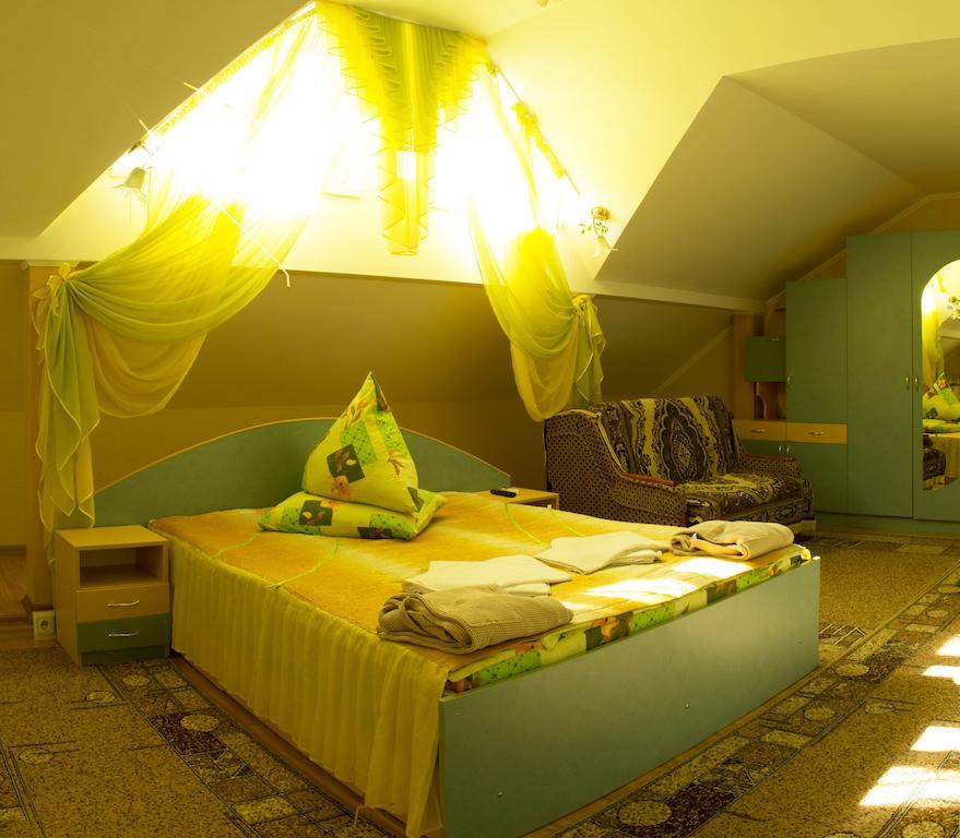Hotel U Olega Truskavets Bilik gambar
